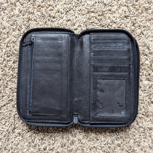 Wilsons Leather Wallet - Picture 6 of 8